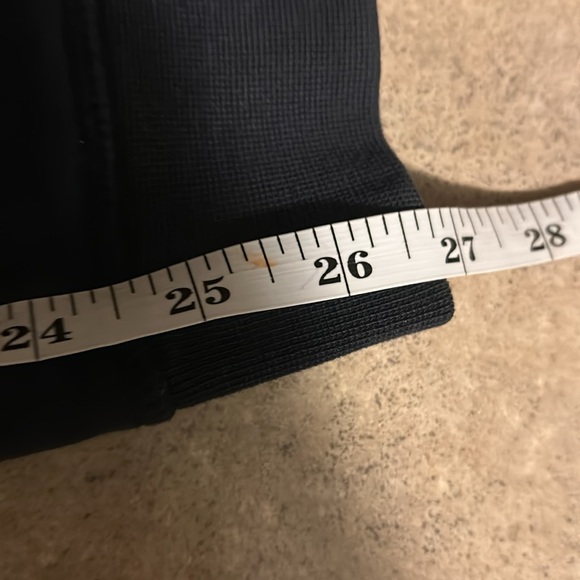 Everlane pants - black 100% cotton pull on style with jogger cuff - Picture 12 of 12